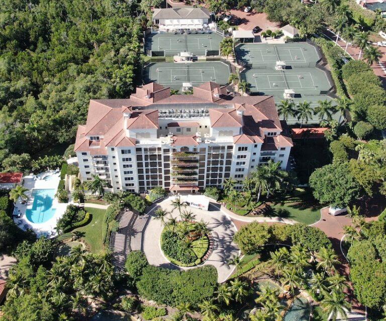 Manbsion La Palma condos at Bay Colony for Sale 8720 Bay Colony DR