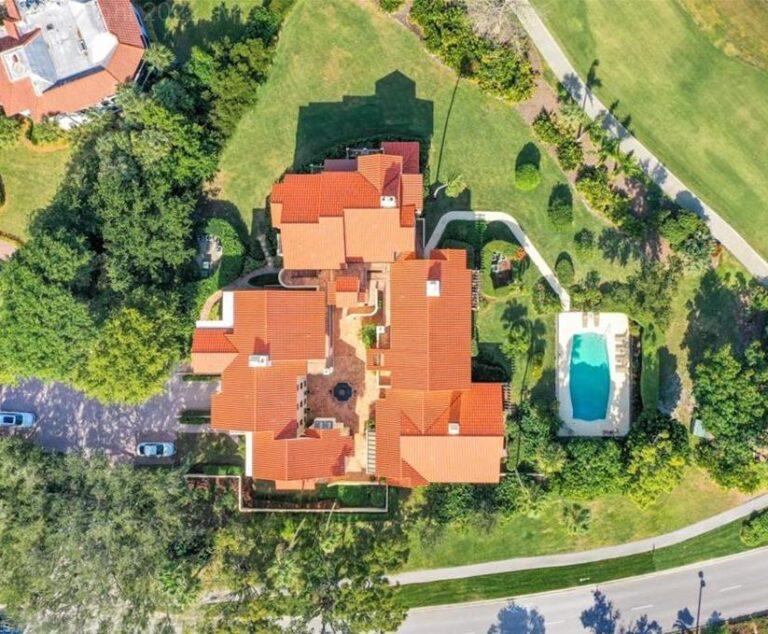 Renaissance Condos in Pelican Bay Naples, Pelican Bay Real Estate